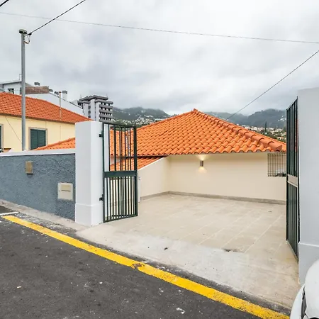 Casa de Férias The Graceful Manor By Homie