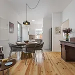 Ferienhaus The Graceful Manor By Homie