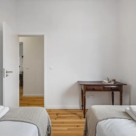 The Graceful Manor By Homie Dom wakacyjny