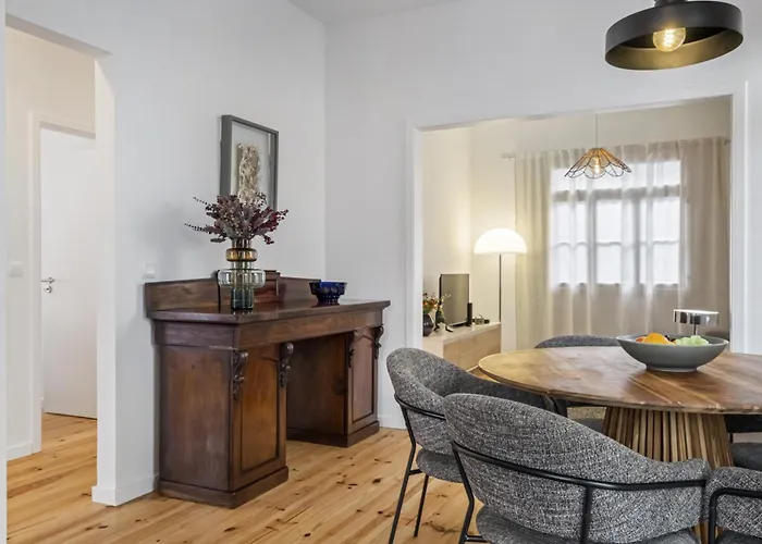 The Graceful Manor By Homie فونشال